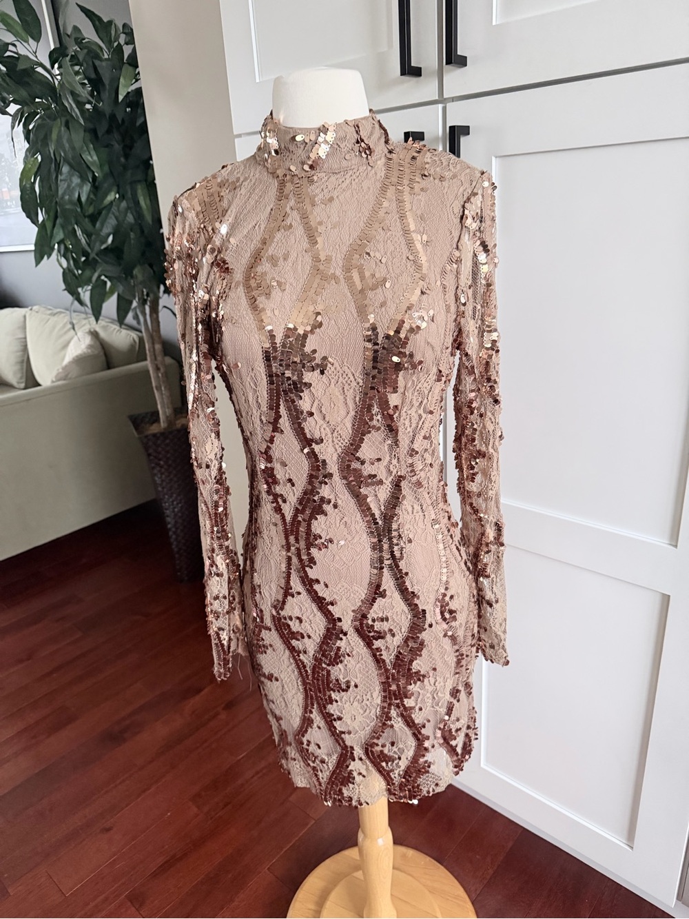 Arden B Rose Gold Sequin Halter Long sleeve Party Cocktail dress NEW Medium